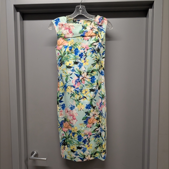 Carmen Marc Valvo Dresses & Skirts - Carmen Marc Valvo Dress